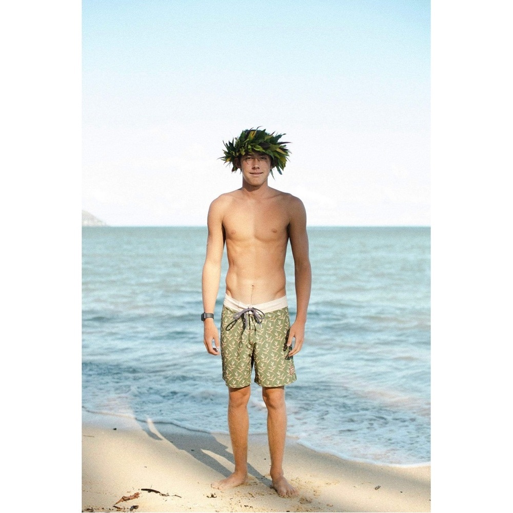 OF ONE SEA RT: $50 Men's Townshorts in Torch Ginger Green Seagrass size 32 - Picture 2 of 8